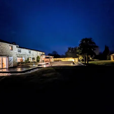 בית נופש La Maison Du Petit Messé